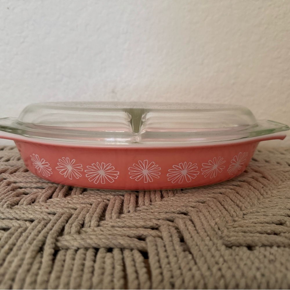 Vintage Pyrex Pink Daisy Casserole Dish WITH LID